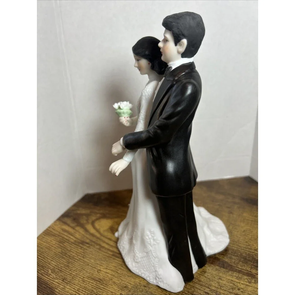 Vtg Porcelain Wedding Figurine Bride Groom Table Decor 8.5” Bridal Shower Love